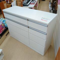 4段チェスト☆株式会社サン☆木製、ホワイトウッド調、柄付き、小傷、オシャレ家具、状態はいいです。【浜村鹿野温泉ICから3分 買取本舗 宮本リサイクル 営業時間9～19時 定休日水曜のみ←連絡できませんm(_ _)m】の画像