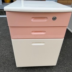 11/29までの引渡し。学習机、ホワイト＆ピンク 美品 の画像