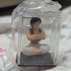 ☆ディズニーキャラクター　フィギュアコレクション　２種　アラジン...
