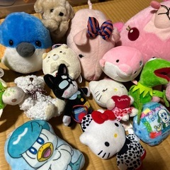 再値下げ　キティー　ポケモン　ぬいぐるみなどの画像
