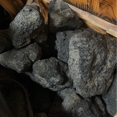 （取引中）石　黒　庭石　池石