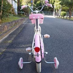 受け渡し予定者あり・子供用自転車（女児用16インチ）メゾピアノ︰6000円、オマケ4品・譲渡証明書ありの画像