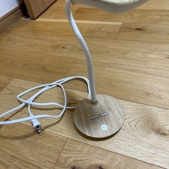 デスクライトの画像