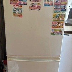 冷蔵庫、洗濯機、テーブルセット、ガスコンロ