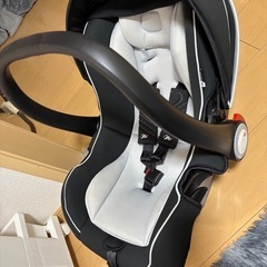 チャイルドシート13kgまで
