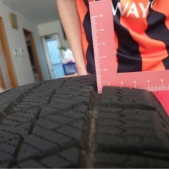 スタッドレスタイヤホイール付4本セット215/65/R16 E52エルグランドにて使用の画像