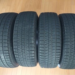 スタッドレスタイヤホイール付4本セット215/65/R16 E52エルグランドにて使用の画像