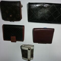 ★ブランド5点財布他（Lous Vuitton１点、Givenc...