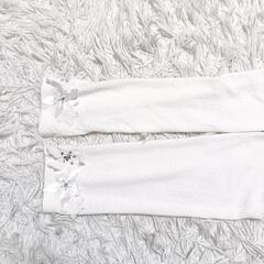 ハロッズ 美品 Vネック長袖ニットカーディガン 花柄モチーフ ビジュー 白色 レディースの画像