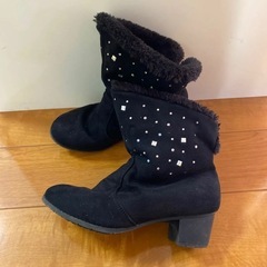 キッズ ブーツ ファー 黒 ビジュー ストーン 20.0サイズの画像