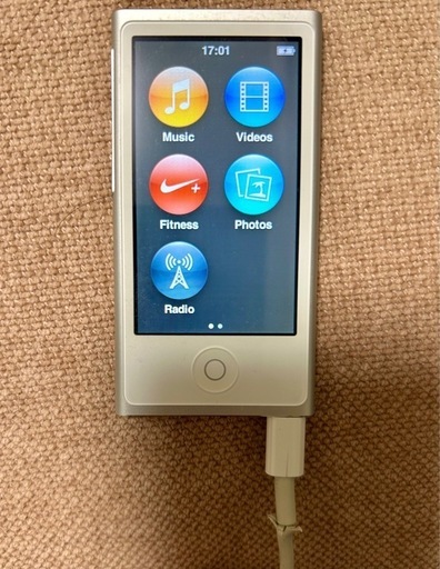 美品Apple 　iPod nano 16GB シルバー 第7世代 MD480LL/A