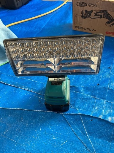 マキタ18vレシプロソー、LEDライト