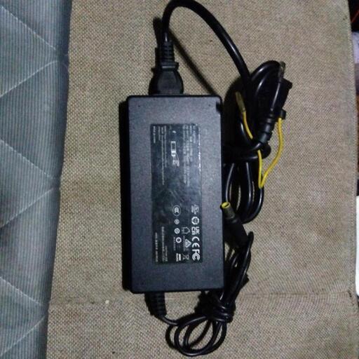 リン酸鉄バッテリー用、充電器24v10ah