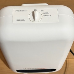 【アイリスオーヤマ】2023年製　セラミックファンヒーター CH -127D - Wの画像