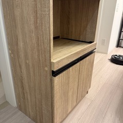 引取先決まりました【無料/お譲りします】レンジ台 収納あり の画像