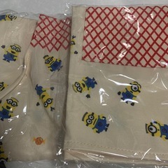 【未使用】ミニオンのエプロンと前掛けエプロン（子供用）