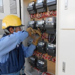 ◎資格取得支援あり◎月給25万円スタート［資格経験不問！引込線工...