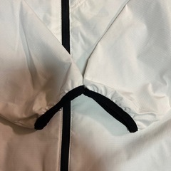 美品　GU 150cm  白　ジャンパー　　の画像