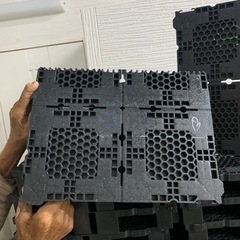 スチイル製Ｏ Aフロアーとタイルカーぺット