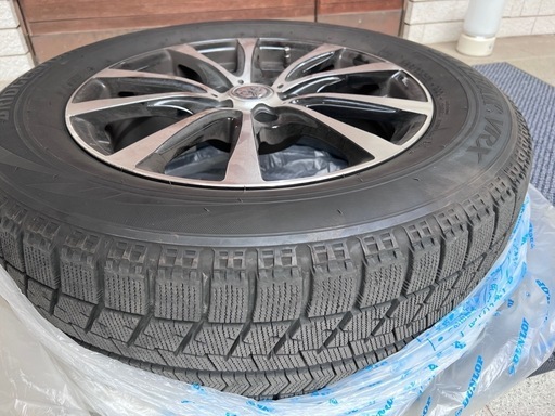 アルファード用スタッドレスアルミ付き