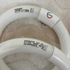 蛍光灯　丸型蛍光ランプ　30形　一つの画像