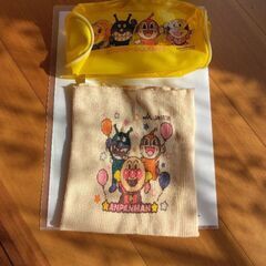子供用　腹巻きとポーチ