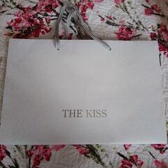 THE KISSショッパー　紙袋2枚の画像
