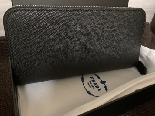  [商談中]新品 prada レザー 長財布 