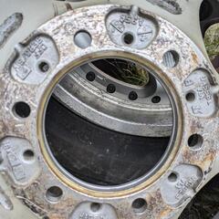 ハイエースに、ブリジストンアルミホイール、タイヤセットの画像