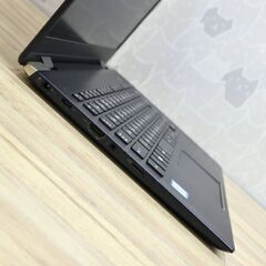 完動品 高性能8世代i5 Core i5-8250U メモリ8GB  SSD256GB Windows11 フルHD Office2019
