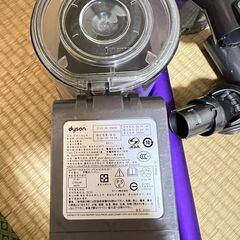 【セット】ダイソン　掃除機　ジャンク　通電確認OK　ヘッド稼働OKの画像