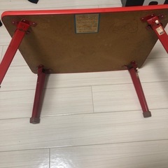 【受け渡し者確定】ハローキティの折りたたみテーブルの画像