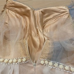 チュールロングドレスの画像