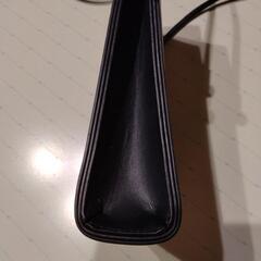 小さめ、黒のバッグの画像