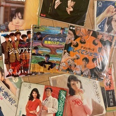 中古　レコード　まとめて約３０枚　昭和レトロ　昭和歌謡　チェッカーズ　テレサテン　ナウシカなどの画像