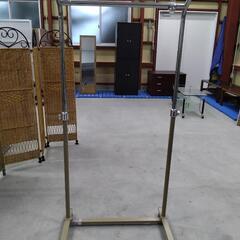20241114002 家具　パイプハンガー