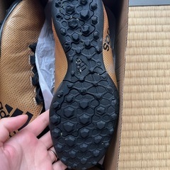 フットサル靴TF 25.5の画像