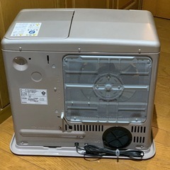コロナ 石油ファンヒーター スペアタンク付き の画像