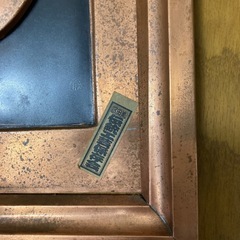 銅製 アンティーク装飾品 家紋　
鷹の羽紋の画像
