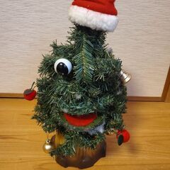 動くクリスマスツリー　①