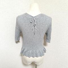 ジルスチュアート 美品 ラウンドネックリブニット 半袖 五分袖丈 グレー 綿混 フリーサイズ レディースの画像