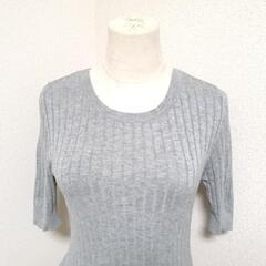 ジルスチュアート 美品 ラウンドネックリブニット 半袖 五分袖丈 グレー 綿混 フリーサイズ レディースの画像