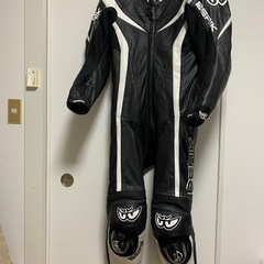 ベリック　レーシングスーツ