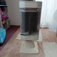 大型電気ストーブ　　　　　　　　値下げ中980円　　　