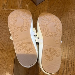 新品未使用　19サイズ（17.5センチ〜18.5センチくらい）　　フォーマルシューズ　ドレスシューズ　白　の画像