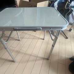 キャンプ用組み立て式テーブル