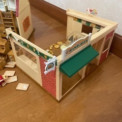 シルバニア、はじめてのお家や小物、ピザ屋さん、ファミリーワゴンの画像