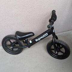 こども向けキックバイク ストライダー