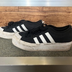 adidasの靴