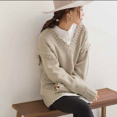 新品　夢展望　newlyme ベージュ　ニット Vネック